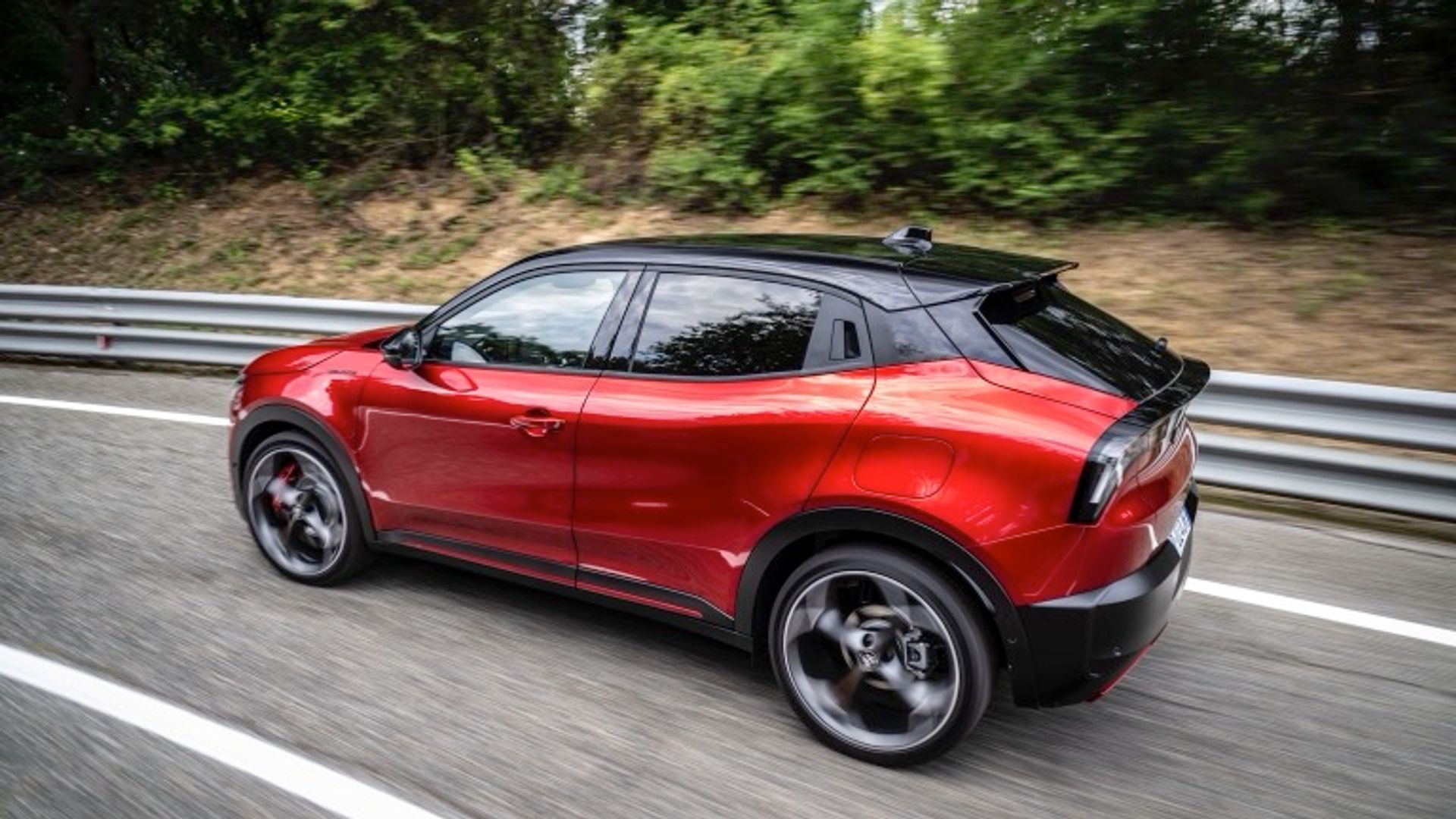 Alfa Romeo Junior Elettrica 54 kWh