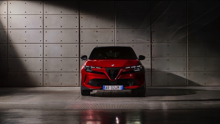 Alfa Romeo Junior Elettrica 54 kWh