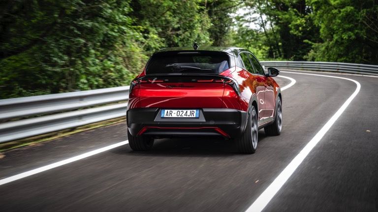 Alfa Romeo Junior Elettrica 54 kWh