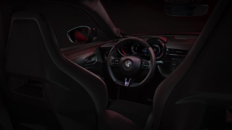 Alfa Romeo Junior Elettrica 54 kWh
