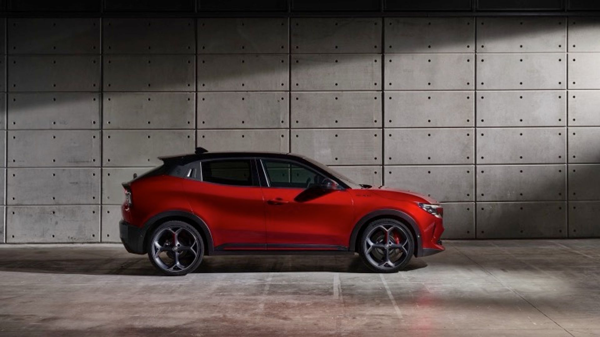 Alfa Romeo Junior Elettrica 54 kWh
