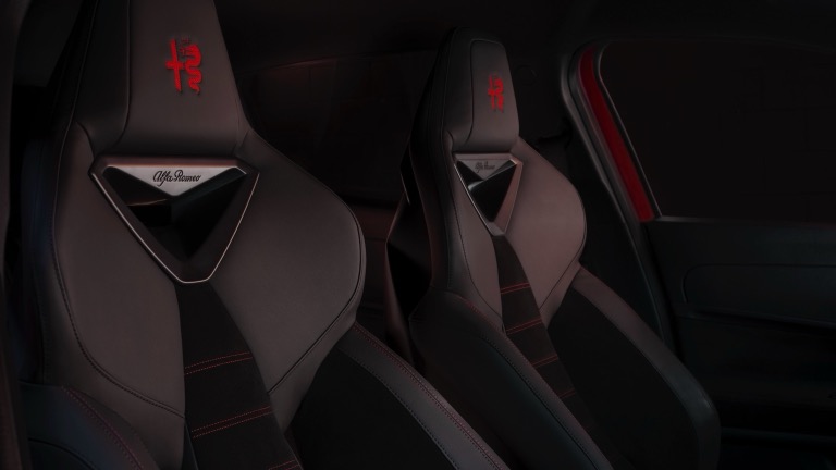 Alfa Romeo Junior Elettrica 54 kWh