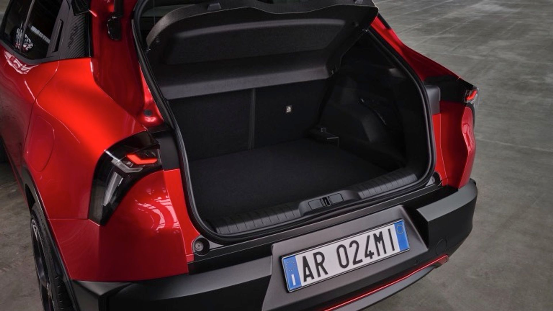 Alfa Romeo Junior Elettrica 54 kWh