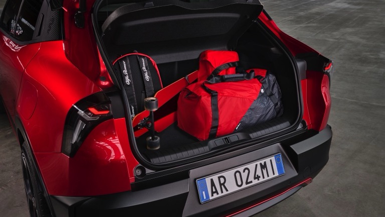 Alfa Romeo Junior Elettrica 54 kWh