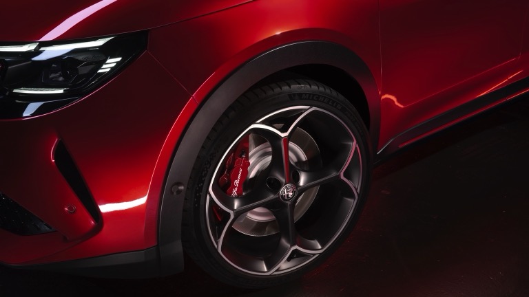 Alfa Romeo Junior Elettrica 54 kWh