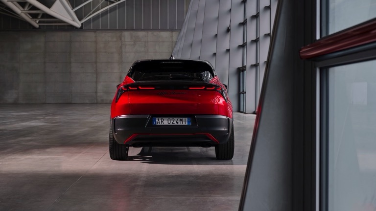Alfa Romeo Junior Elettrica 54 kWh