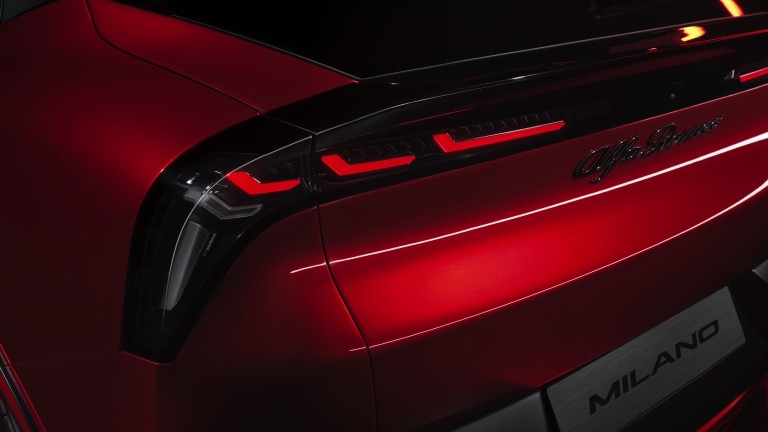 Alfa Romeo Junior Elettrica 54 kWh