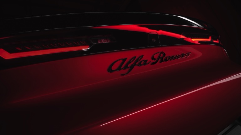 Alfa Romeo Junior Elettrica 54 kWh