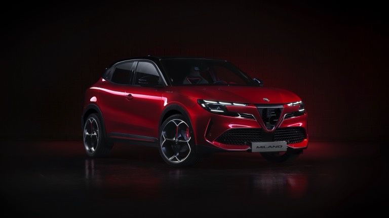 Alfa Romeo Junior Elettrica 54 kWh