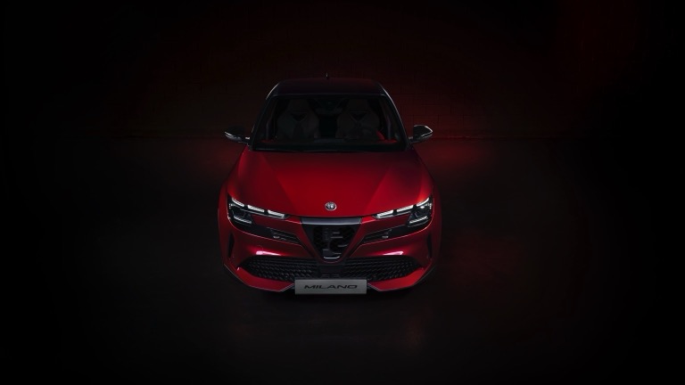 Alfa Romeo Junior Elettrica 54 kWh