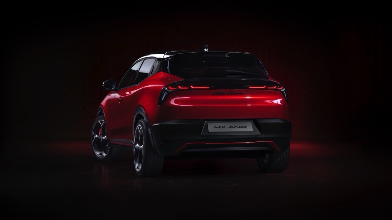 Alfa Romeo Junior Elettrica 54 kWh