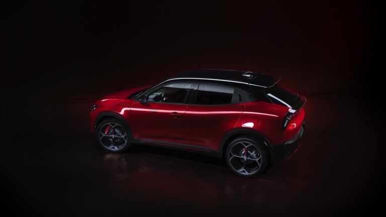 Alfa Romeo Junior Elettrica 54 kWh