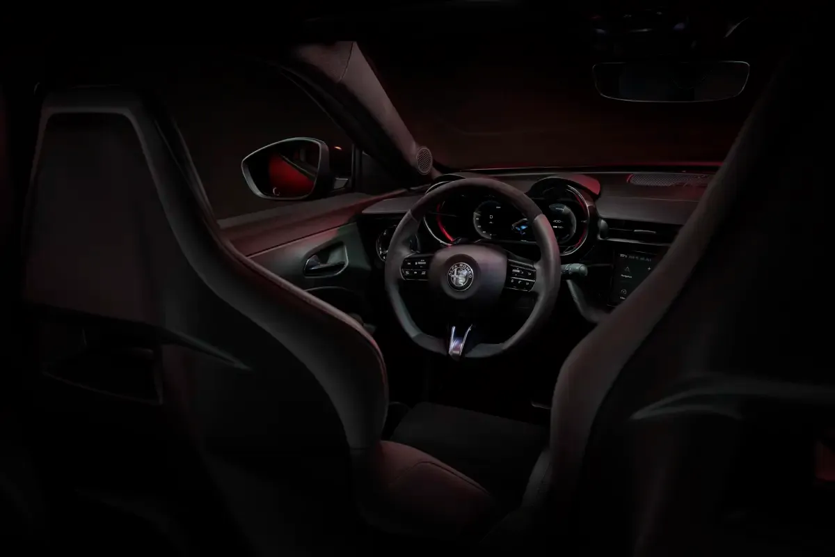 Elettronauti - Alfa Romeo Junior 54kWh - Plancia - Vista della plancia
