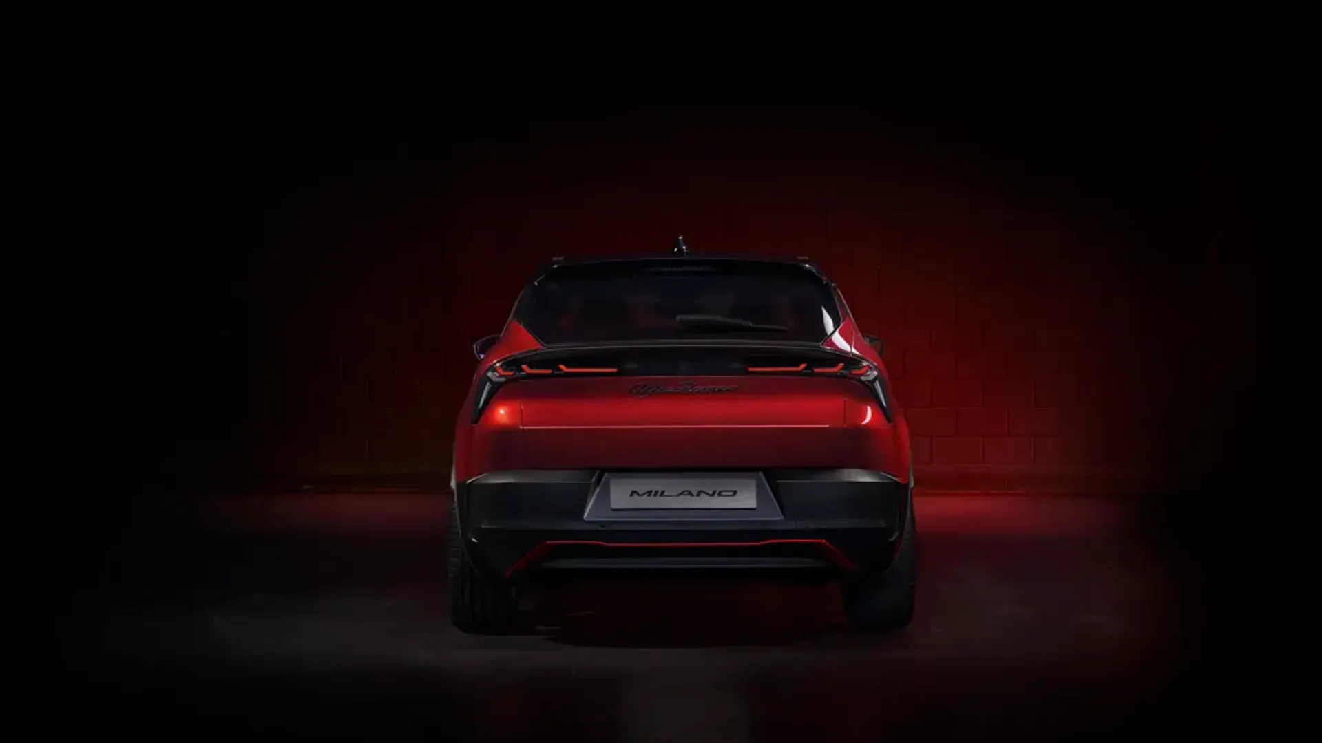 Elettronauti - Alfa Romeo Junior 54kWh - Rosso - Esterno - Vista anteriore a tre quarti