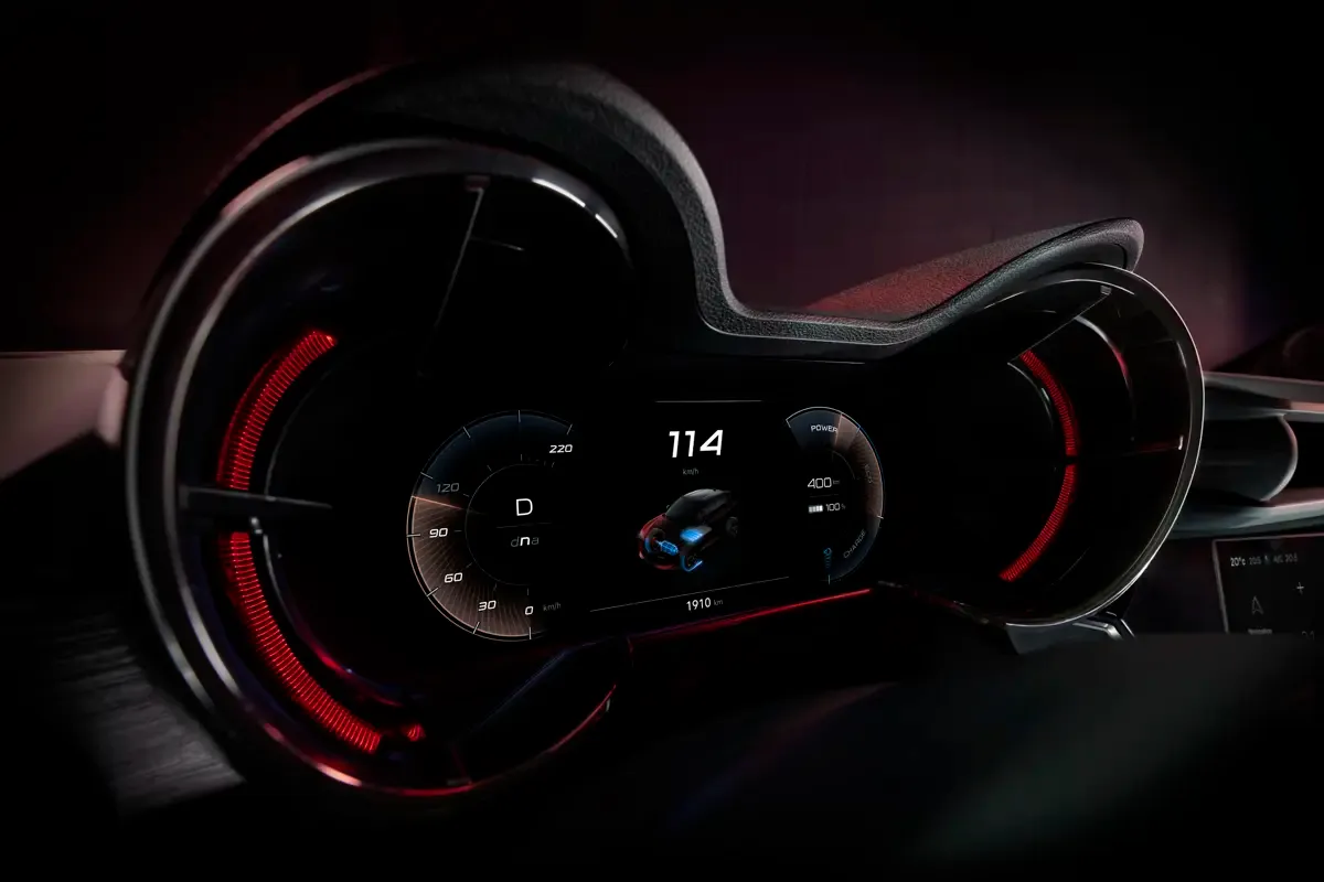 Elettronauti - Alfa Romeo Junior 54kWh - Rosso - Esterno - Vista anteriore a tre quarti