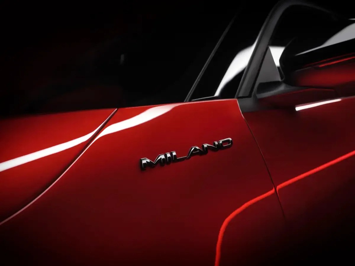 Elettronauti - Alfa Romeo Junior 54kWh - Rosso - Esterno