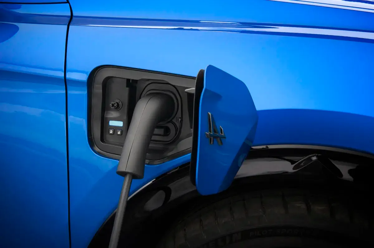 Elettronauti - Alpine A390 GT - Blu - Presa di ricarica