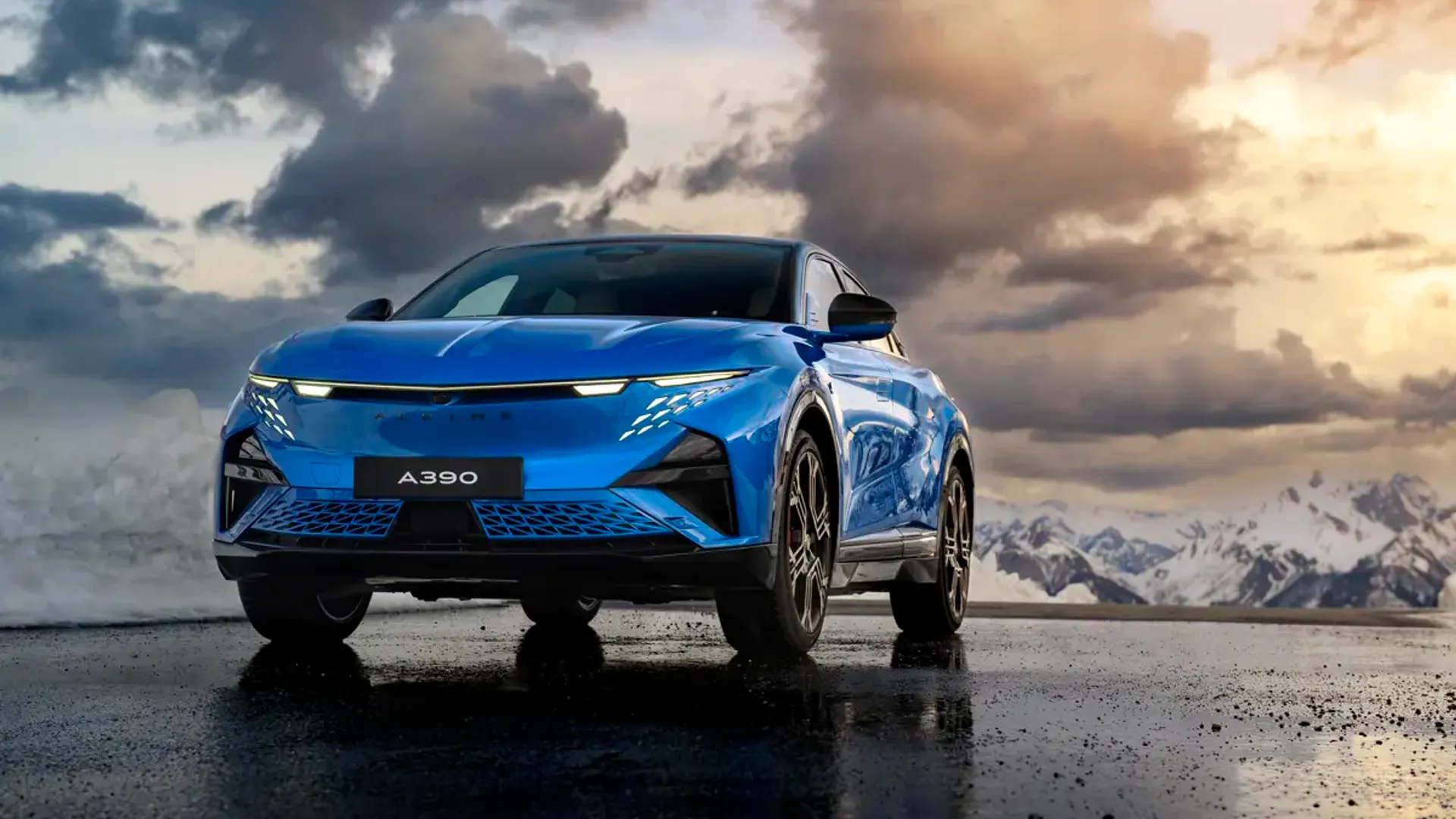 Elettronauti - Alpine A390 GT - Blu - Esterno - Vista anteriore a tre quarti
