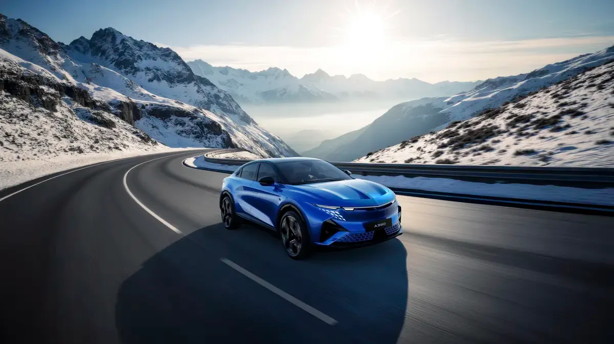 Elettronauti - Alpine A390 GT - Blu - Esterno - Vista anteriore a tre quarti
