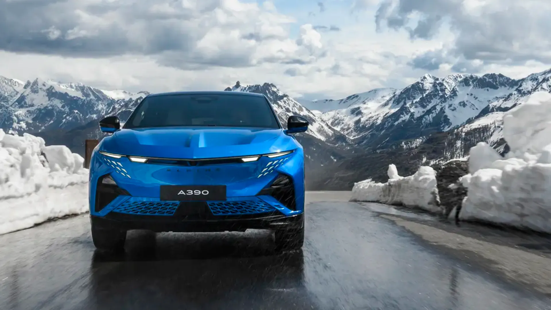 Elettronauti - Alpine A390 GT - Blu - Esterno - Vista anteriore a tre quarti