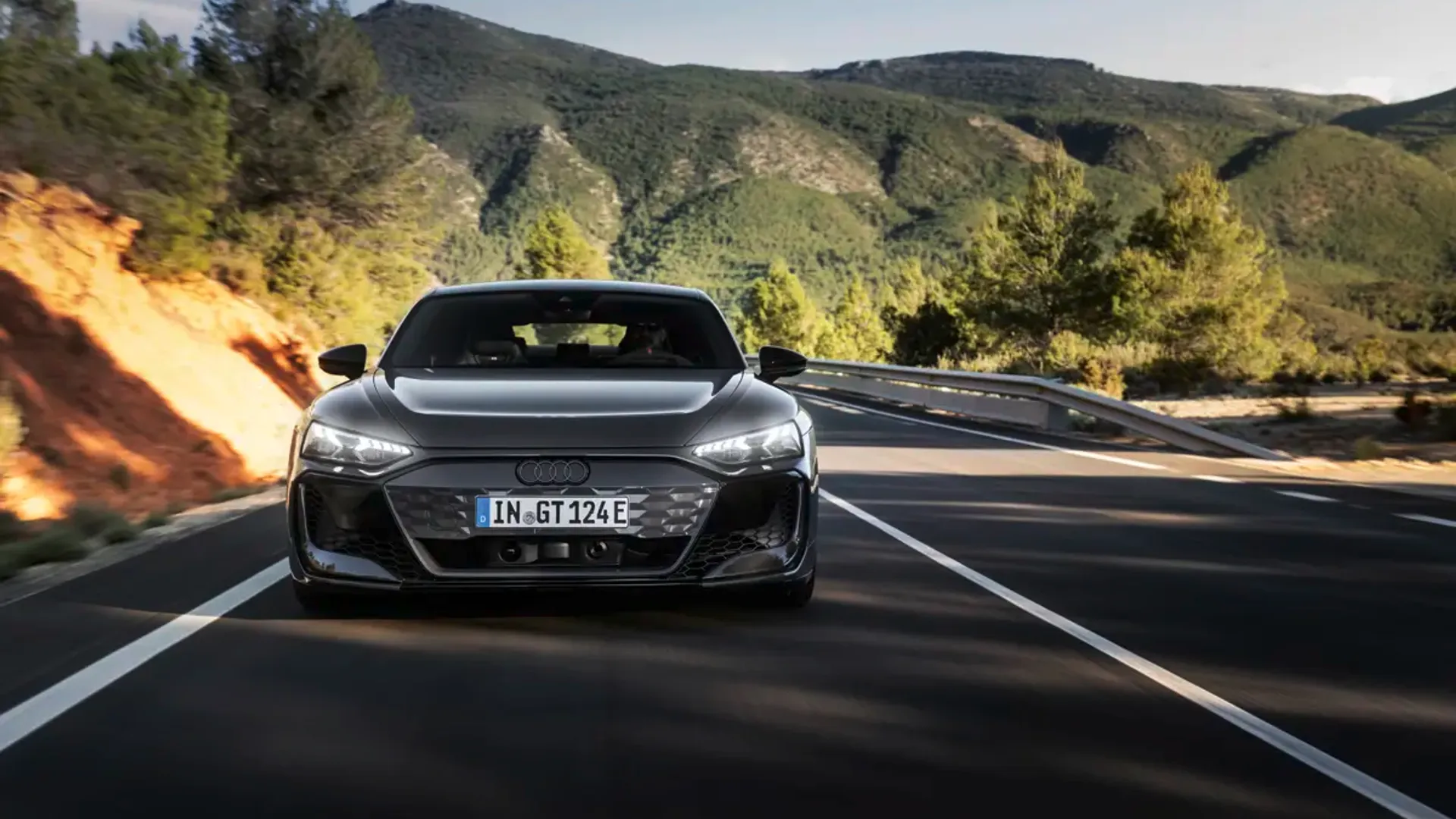 Elettronauti - Audi RS e-tron GT - Grigio - Esterno - Vista anteriore