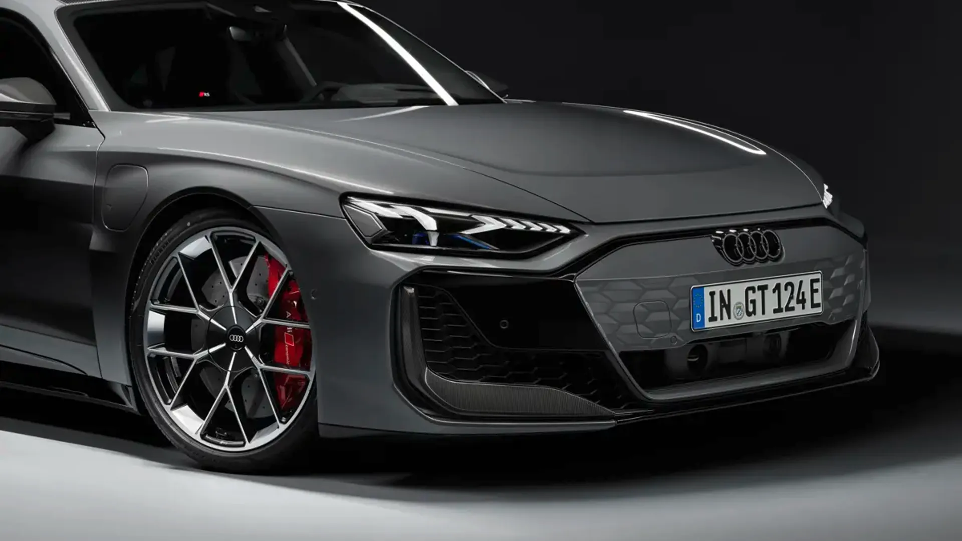 Elettronauti - Audi RS e-tron GT - Grigio - Esterno - Vista anteriore
