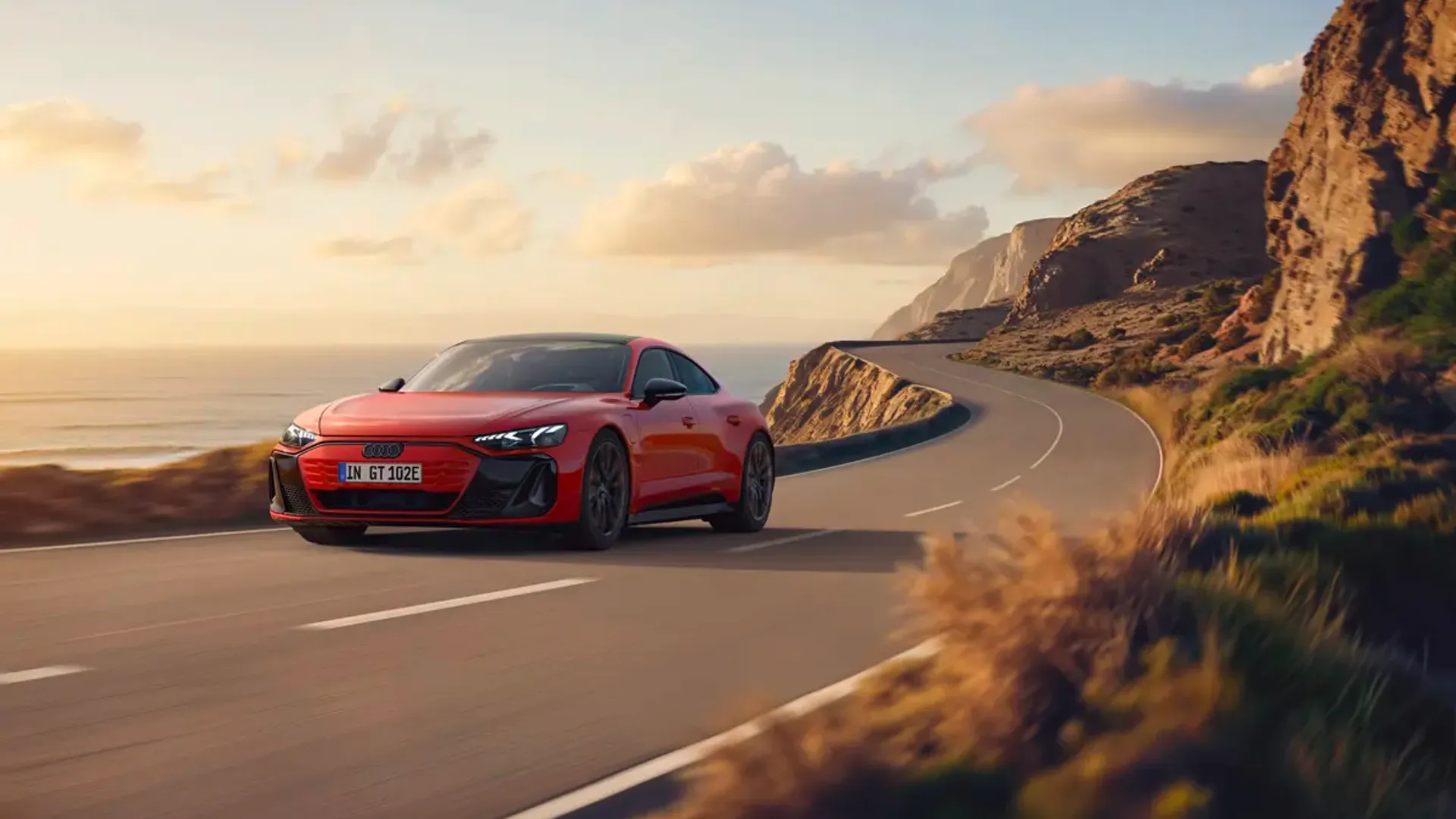 Elettronauti - Audi e-tron GT quattro - Grigio - Esterno - Vista anteriore a tre quarti