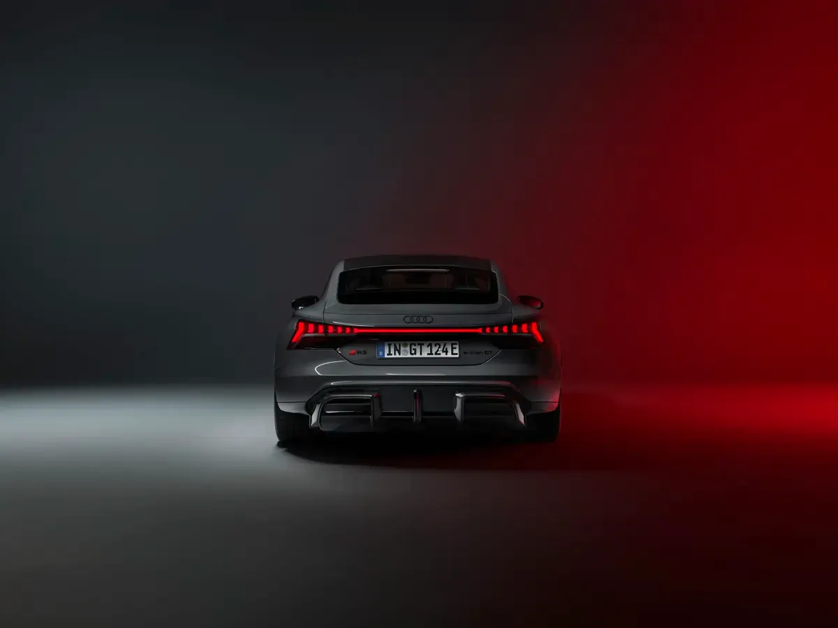 Elettronauti - Audi RS e-tron GT - Esterno - Vista posteriore