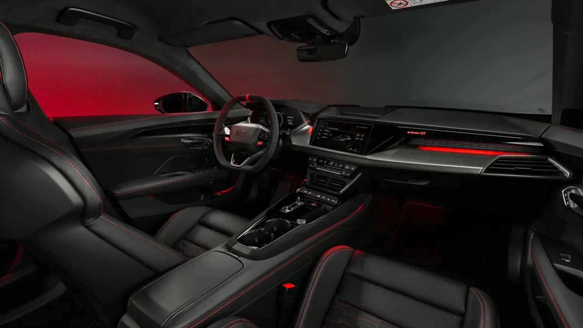 Elettronauti - Audi RS e-tron GT - Interni - Vista della plancia