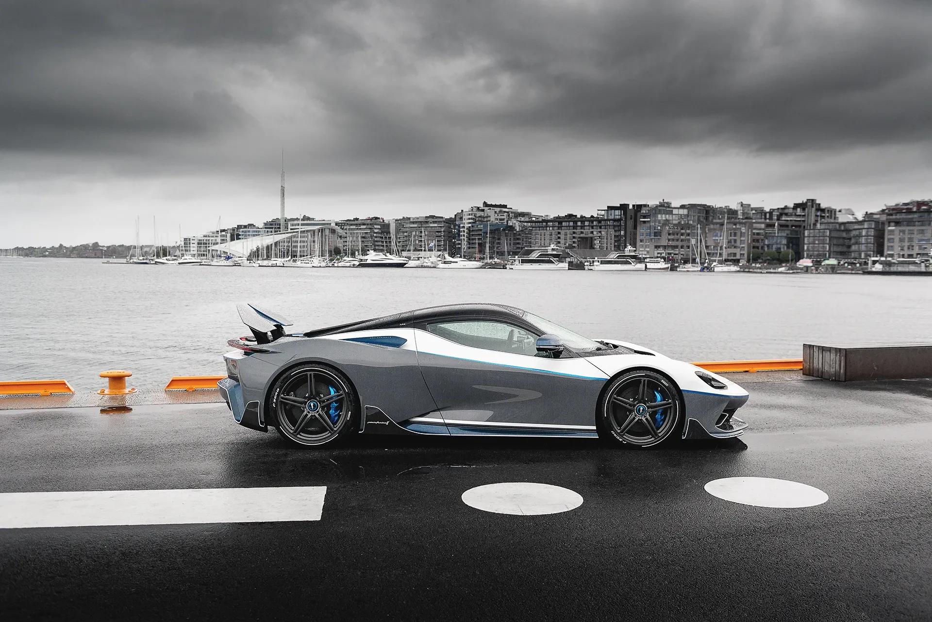Automobili Pininfarina Battista
