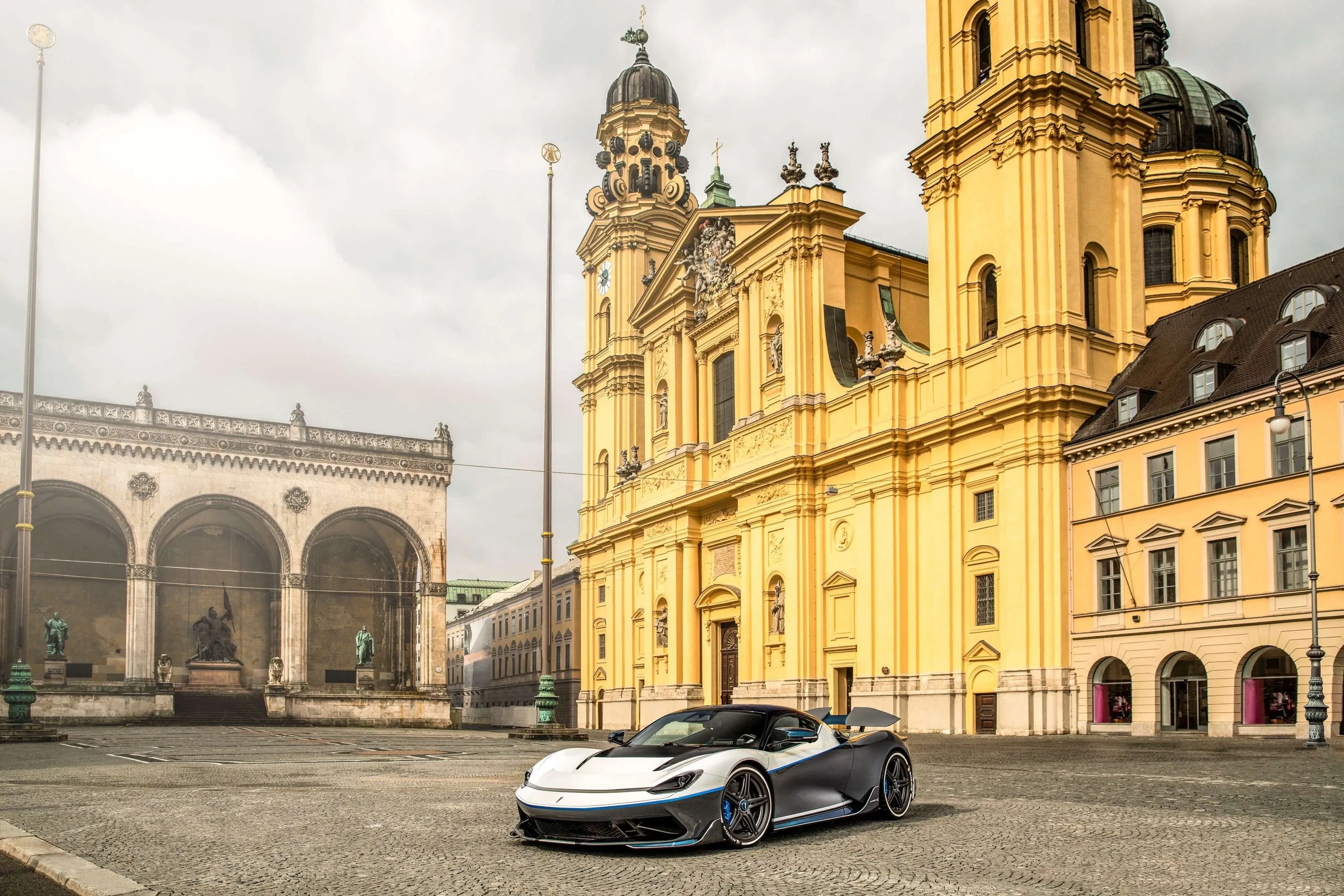 Automobili Pininfarina Battista