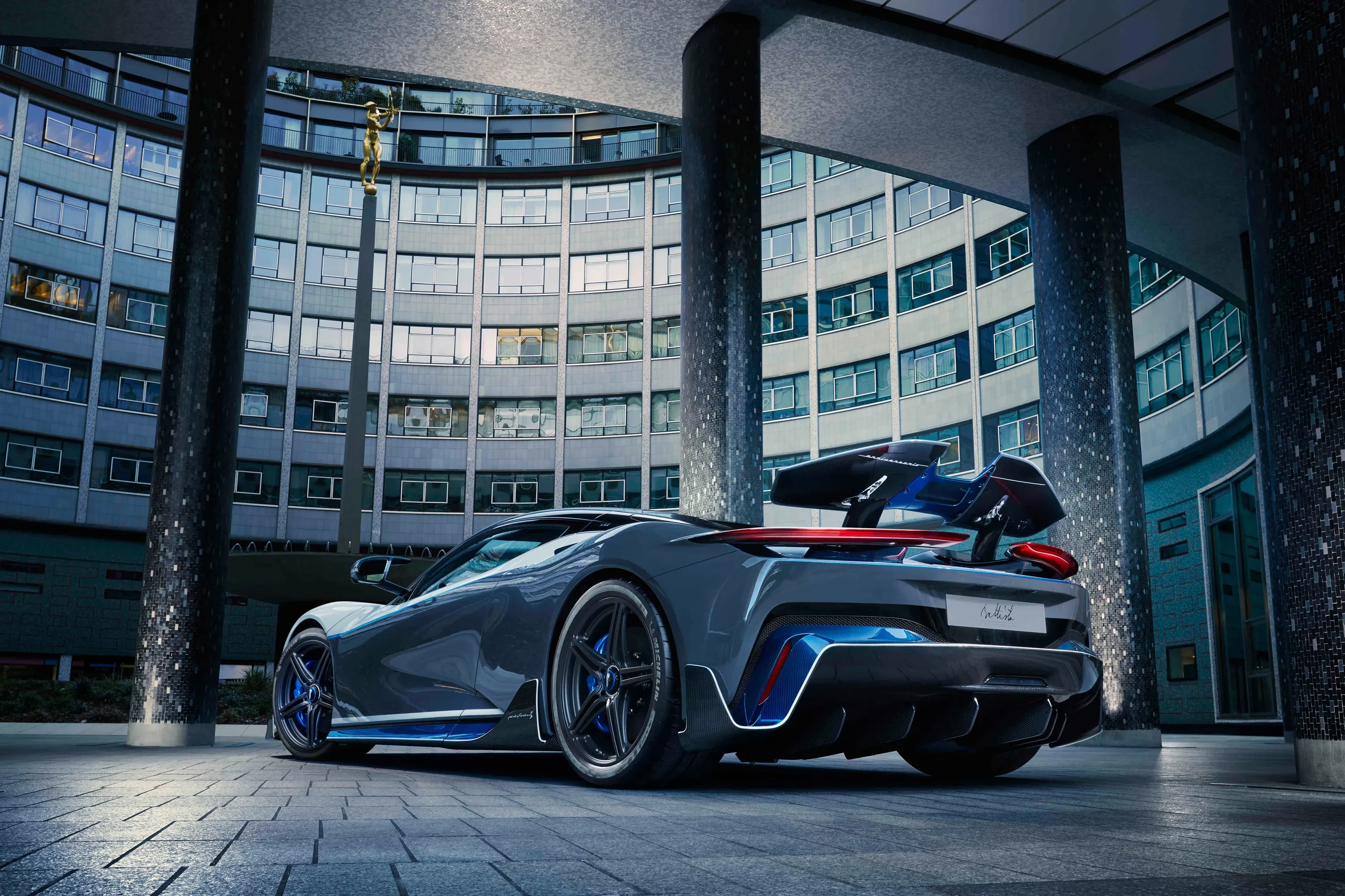 Automobili Pininfarina Battista