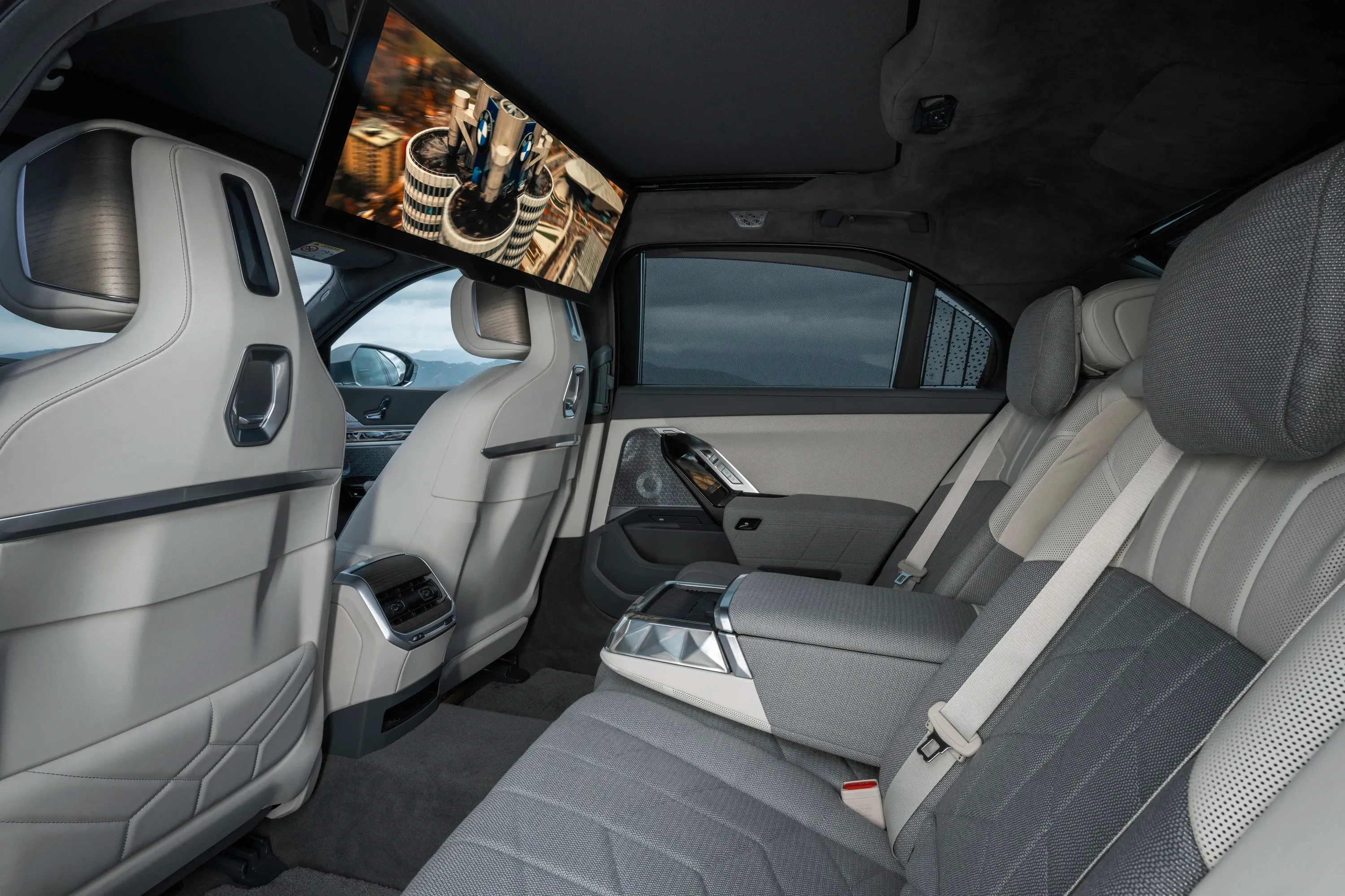 BMW i7 eDrive50