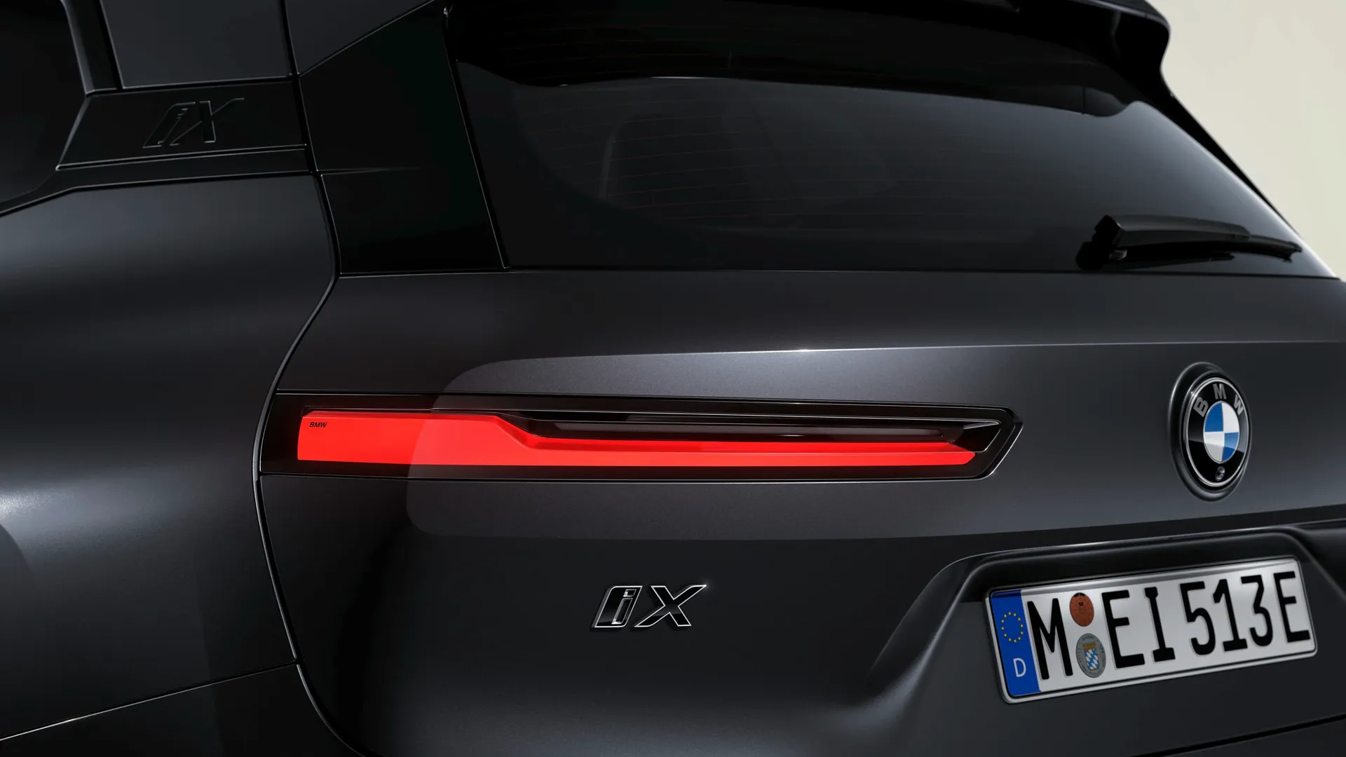 BMW iX M70 xDrive