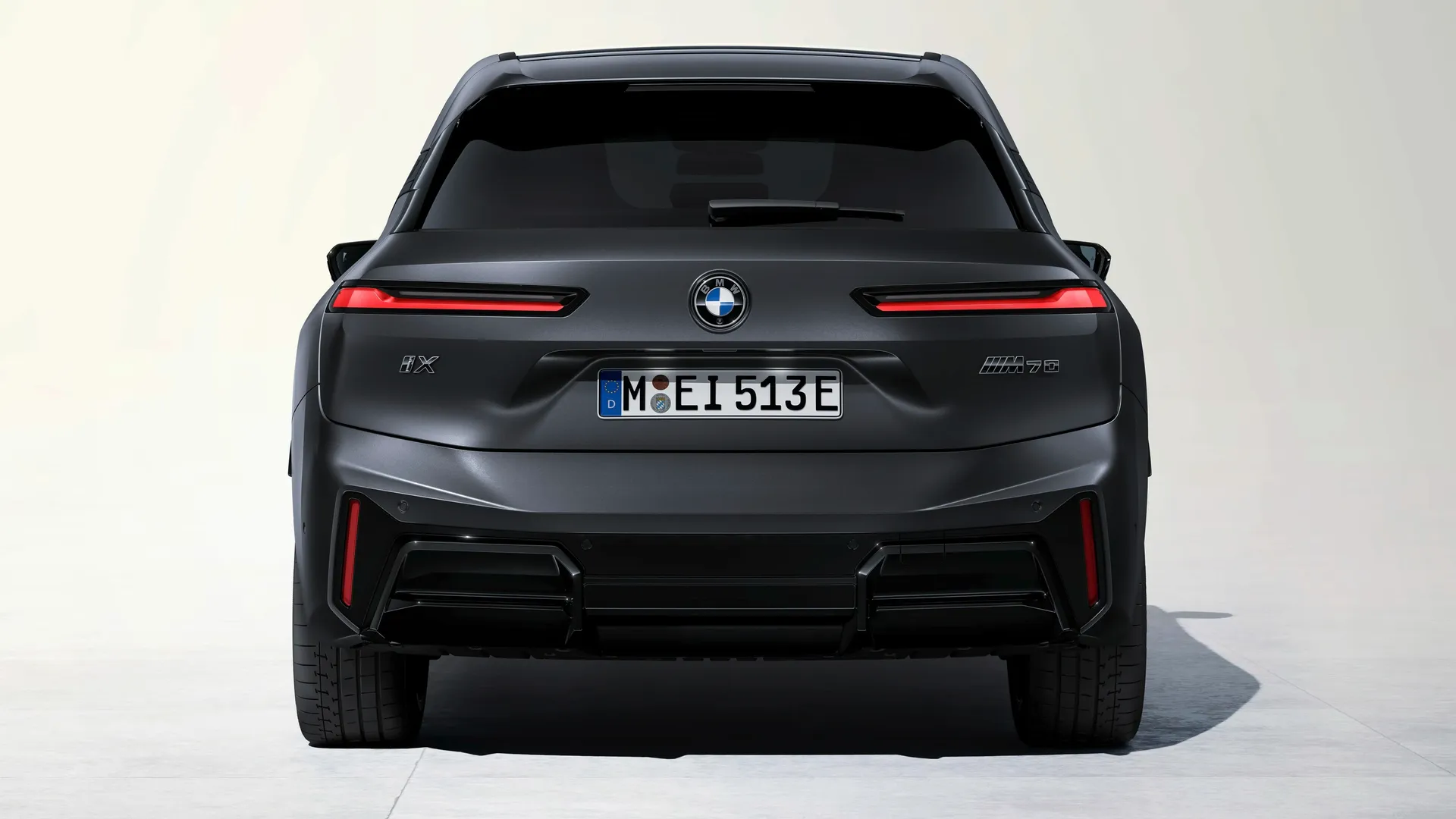 BMW iX M70 xDrive