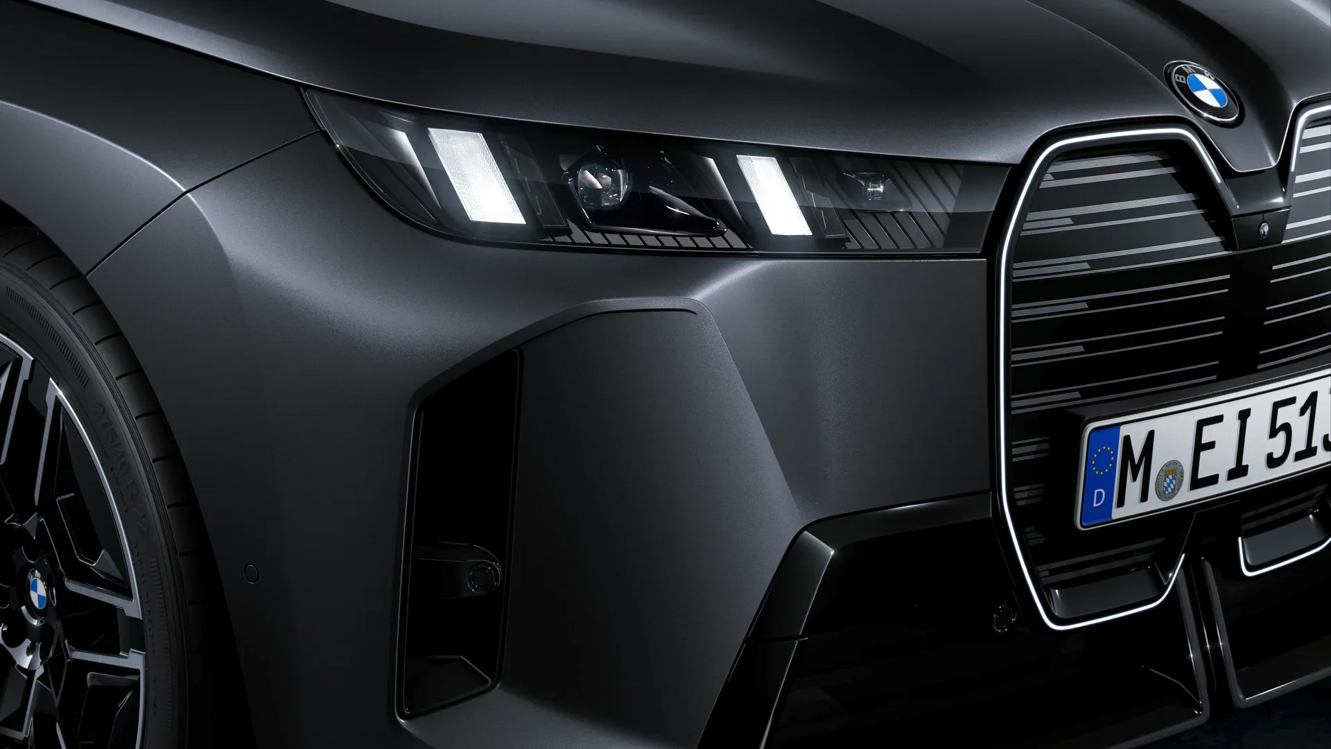 BMW iX M70 xDrive