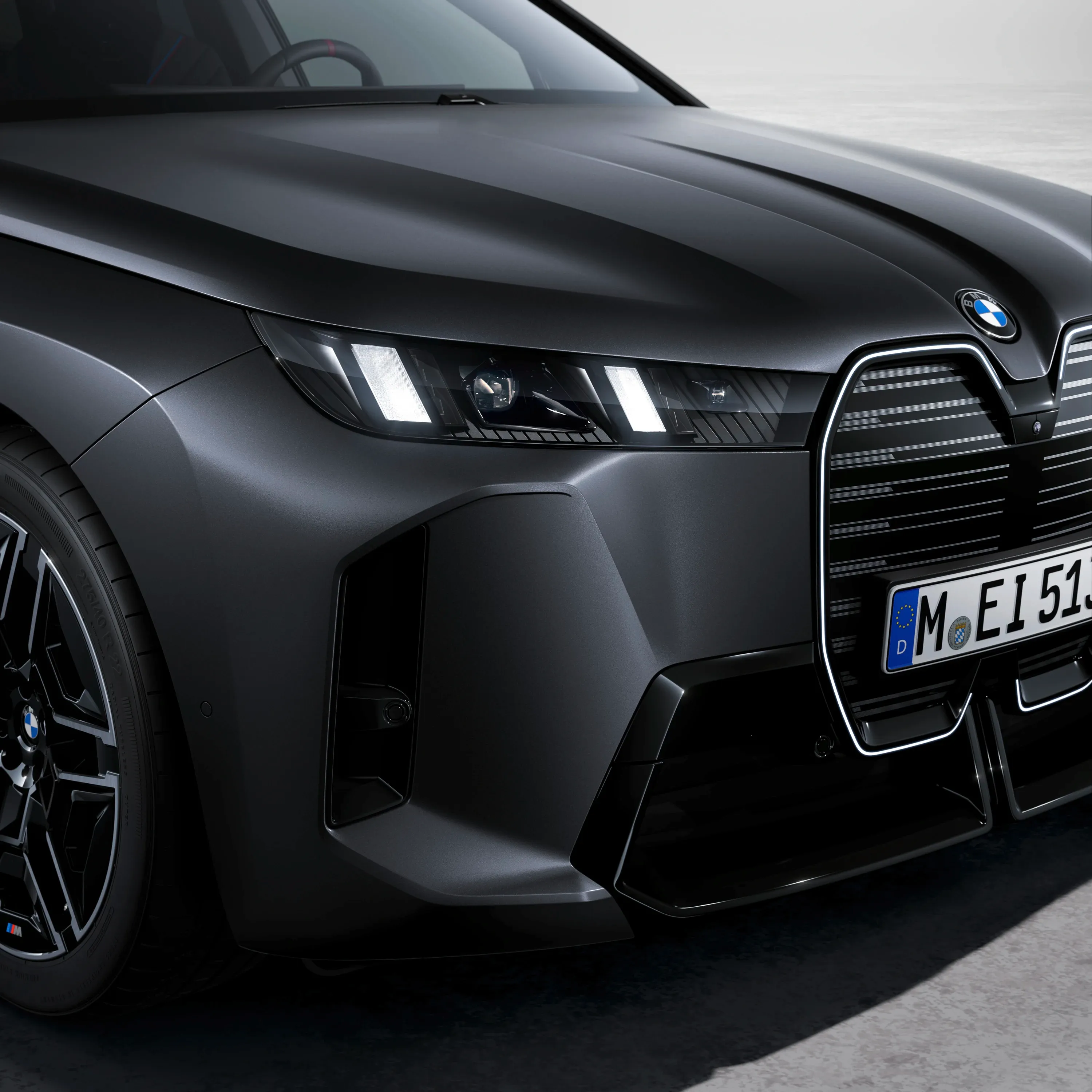 BMW iX M70 xDrive