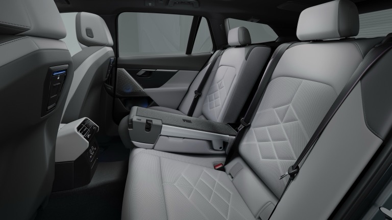 BMW i5 eDrive40 Touring (MY25)
