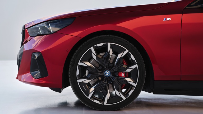 BMW i5 M60 xDrive Sedan (MY25)