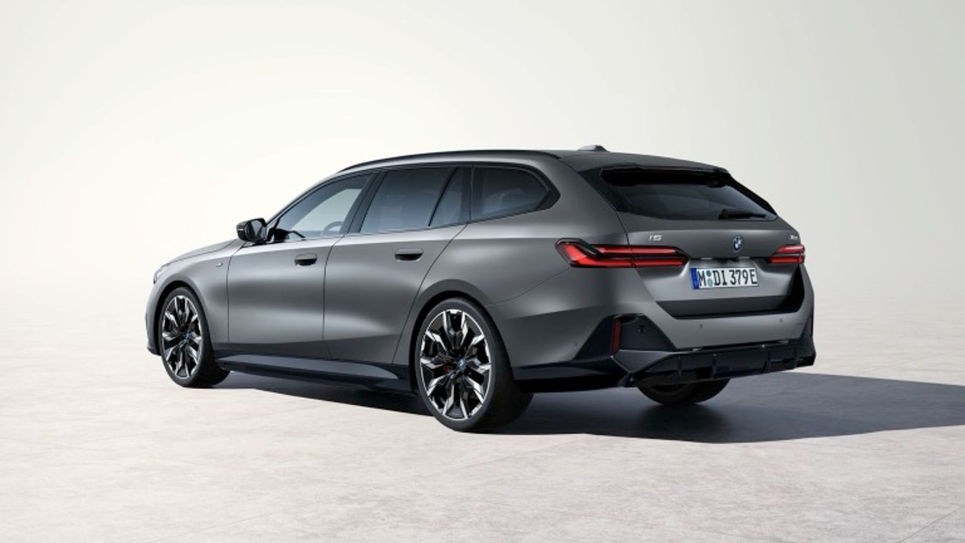 BMW i5 M60 xDrive Touring (MY25)