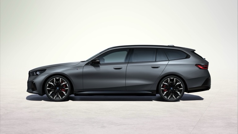 BMW i5 M60 xDrive Touring (MY25)