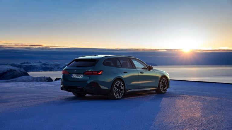 BMW i5 xDrive40 Touring (MY25)