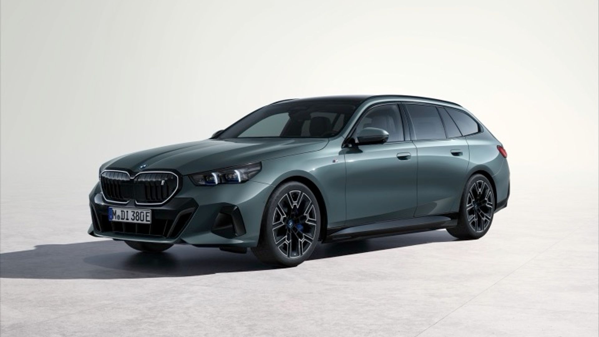 BMW i5 xDrive40 Touring (MY25)