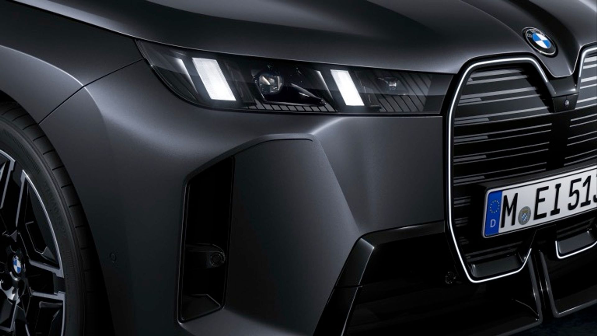 BMW iX M70 xDrive