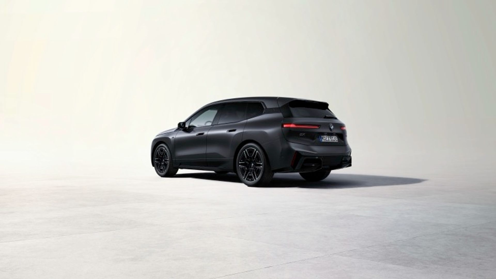 BMW iX M70 xDrive