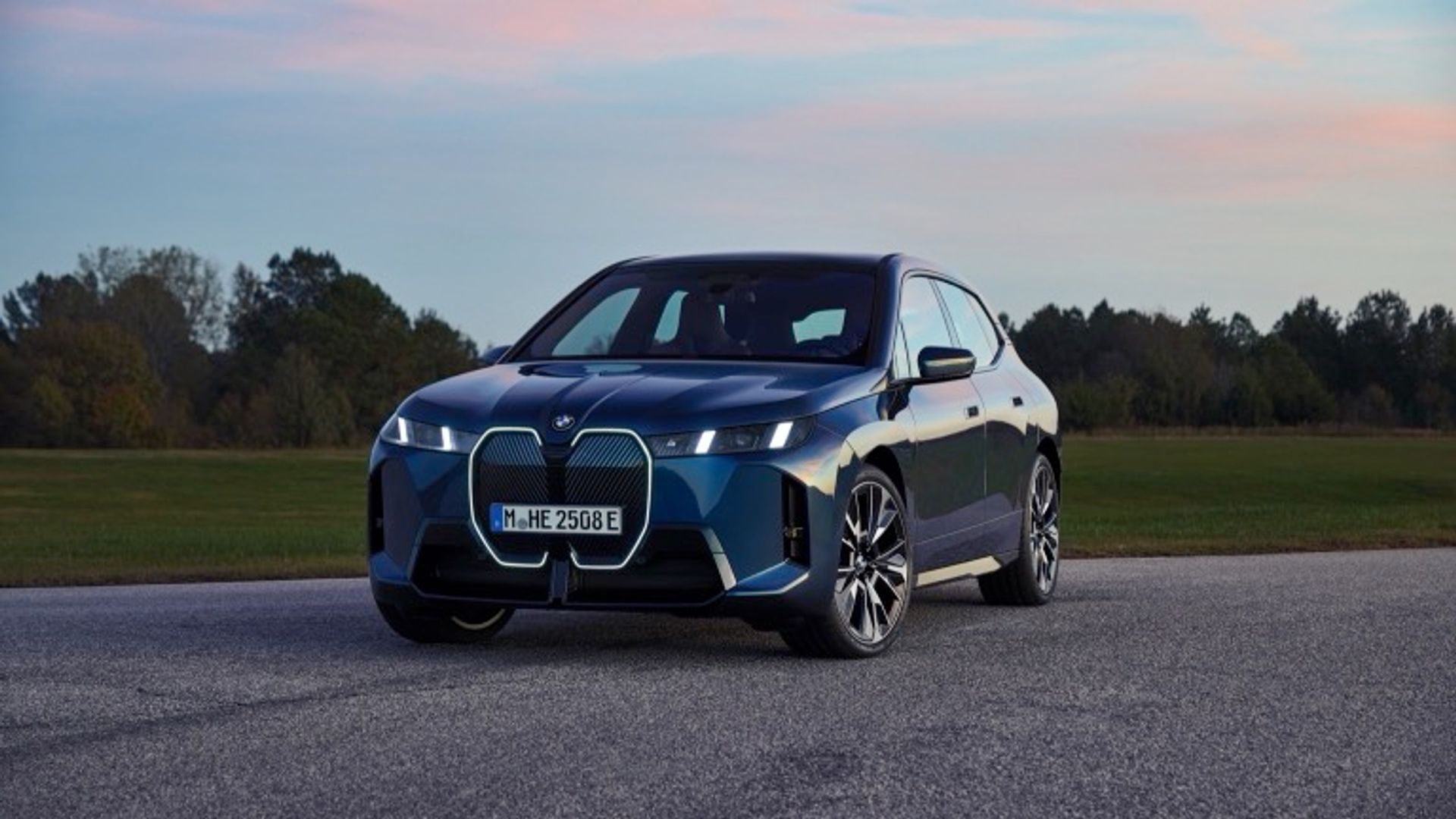 BMW iX xDrive45