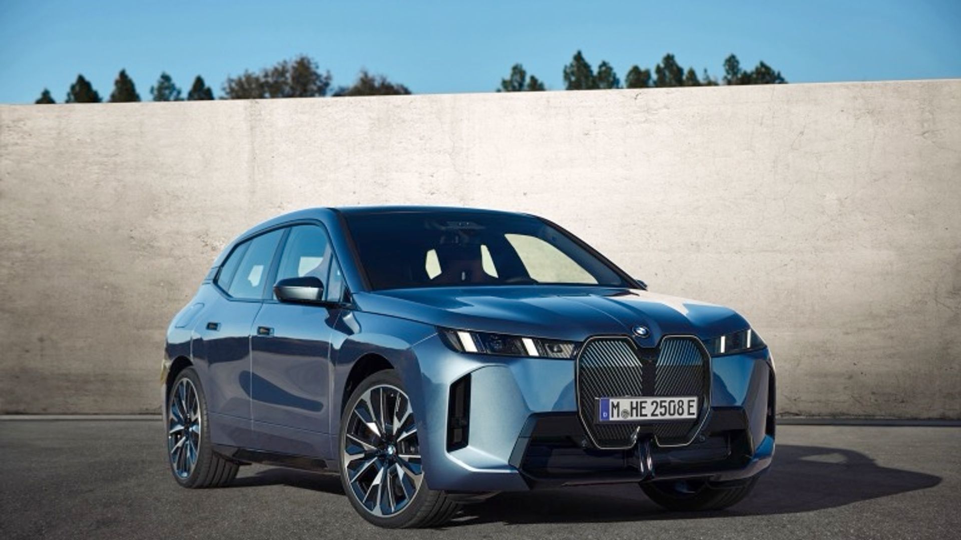 BMW iX xDrive45