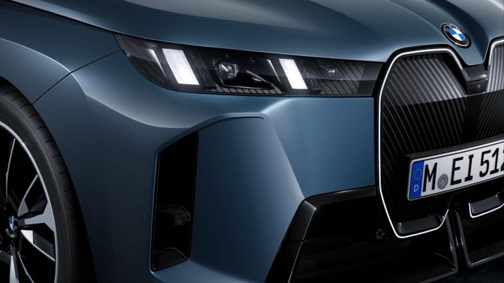 BMW iX xDrive45