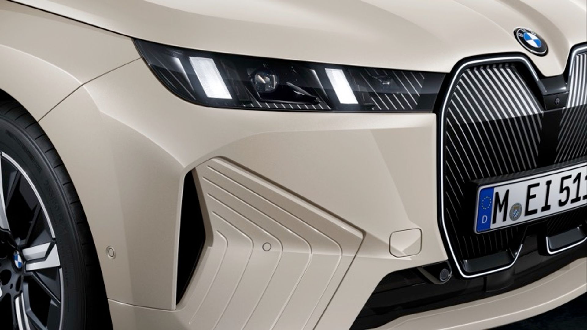BMW iX xDrive45