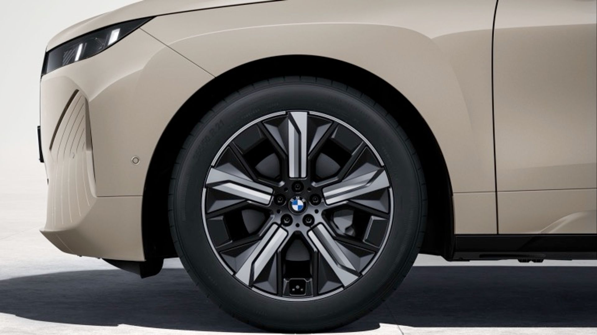 BMW iX xDrive45